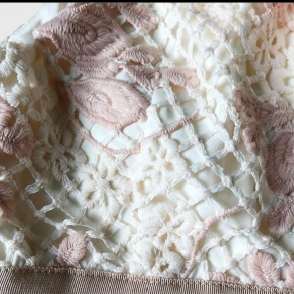 Keepsake Lace Midi Dress Blush Sz Large NWTs MSRP $260 - Picture 5 of 6